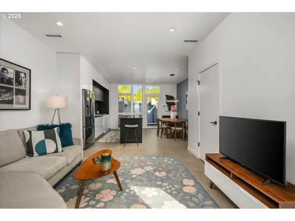 7168 N VANCOUVER AVE, Portland, OR 97217