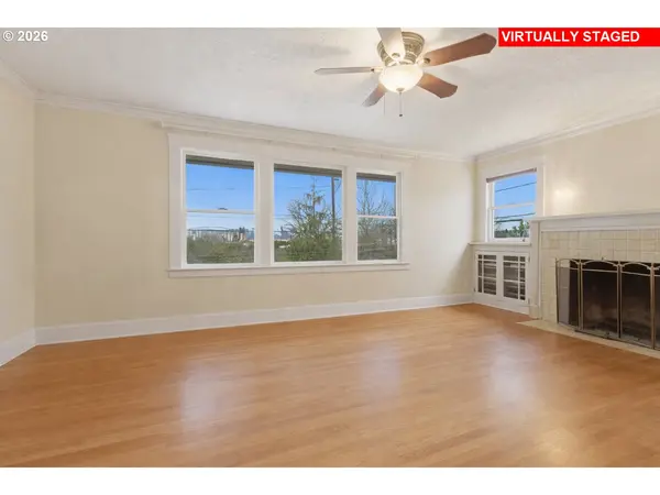 706 W B St., Rainier, OR 97048