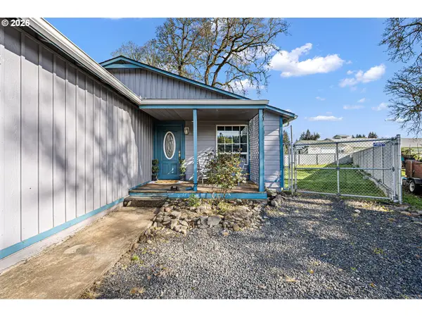 1141 32ND CT, Sweet Home, OR 97386