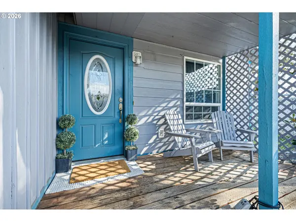 1141 32ND CT, Sweet Home, OR 97386