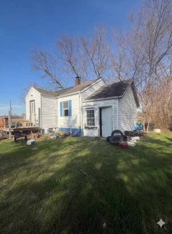 2742 Territorial RD, Benton Twp, MI 49022