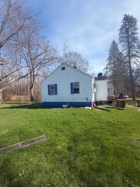 2742 Territorial RD, Benton Twp, MI 49022
