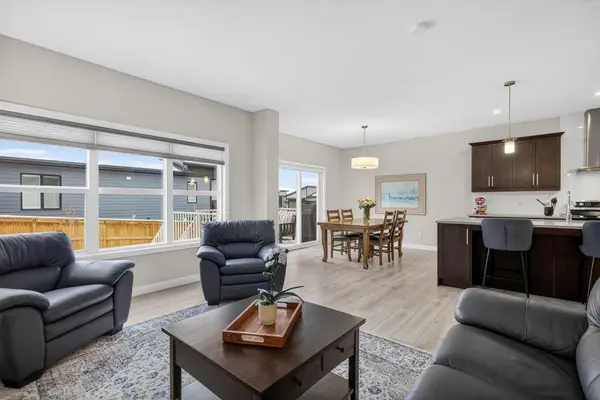 218 Riviera VW, Cochrane, AB T4C 0Z2