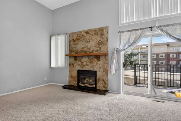 53 Millrise LN SW, Calgary, AB T2Y 2C4