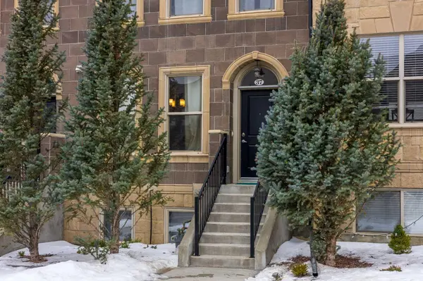 37 Sage Meadows TER NW, Calgary, AB T3P 0E9