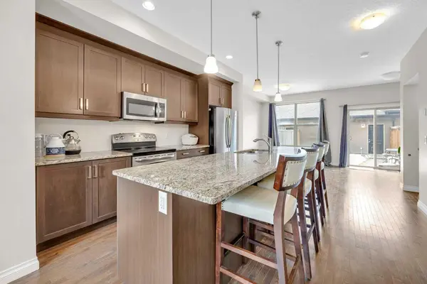 37 Sage Meadows TER NW, Calgary, AB T3P 0E9