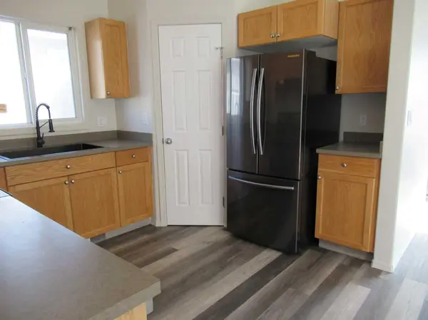 7830 115A ST, Grande Prairie, AB T8W 0A1