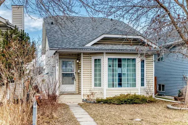 243 Erin Meadow Close, Calgary, AB T2B 3E6