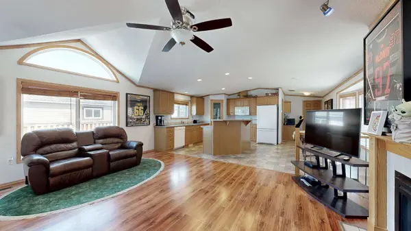 18 Soper ST, Whitecourt, AB T7S 1V2