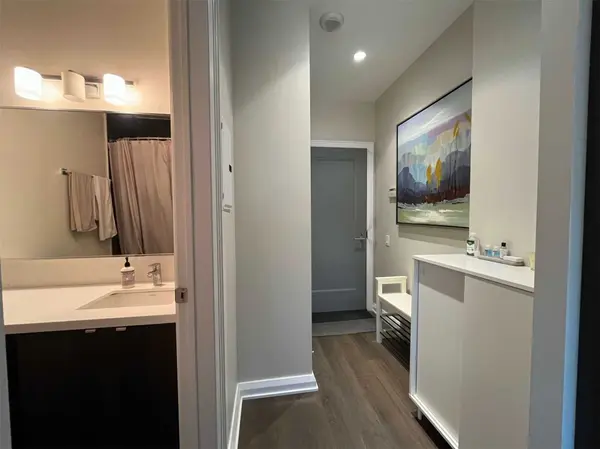 155 Yorkville AVE #3107, Toronto C02, ON M5R 0B4