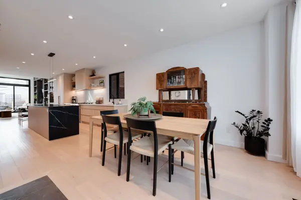 243 Robina AVE, Toronto C03, ON M6C 3Y9