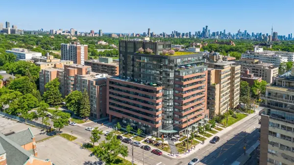 2525 Bathurst ST #407, Toronto C04, ON M6B 2Y9