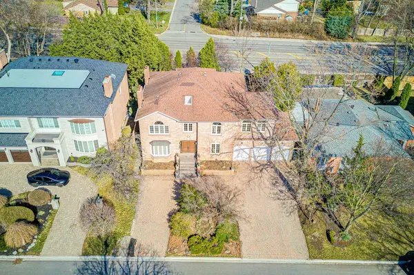 21 Kirkdale CRES, Toronto C13, ON M3B 2J7