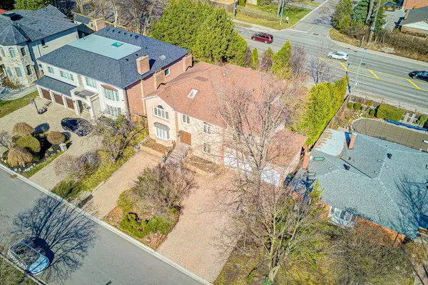 21 Kirkdale CRES, Toronto C13, ON M3B 2J7