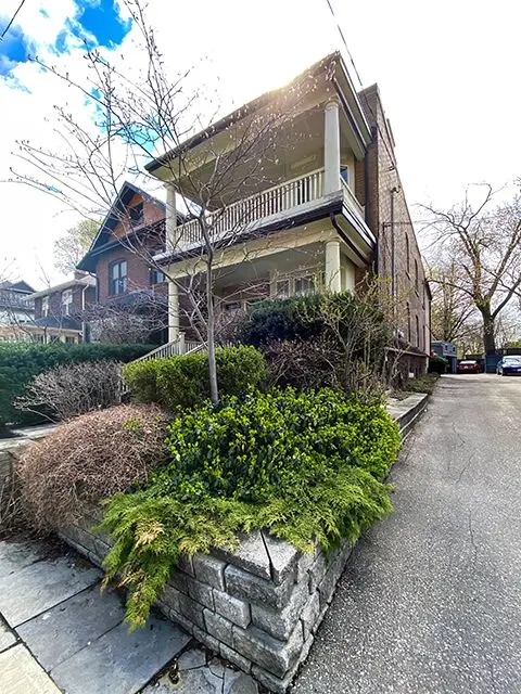 21 Melgund RD #Main + Lower, Toronto C02, ON M5R 1Z9