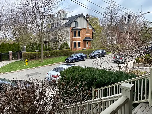 21 Melgund RD #Main + Lower, Toronto C02, ON M5R 1Z9