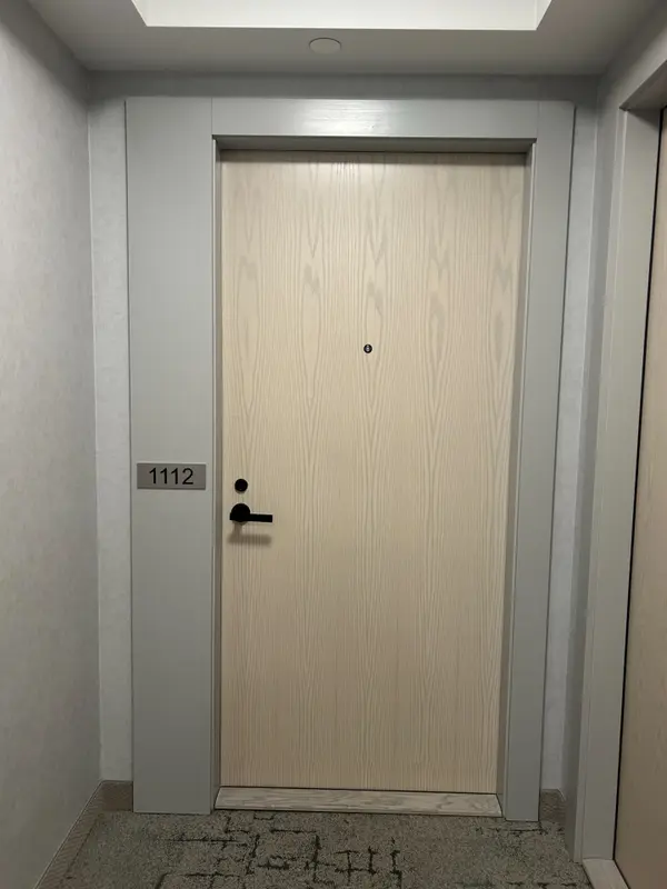 195 Commerce ST N #1112, Vaughan, ON L4K 5Z7