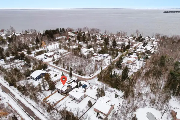 18 Lakeview RD, Oro-medonte, ON L0L 2E0