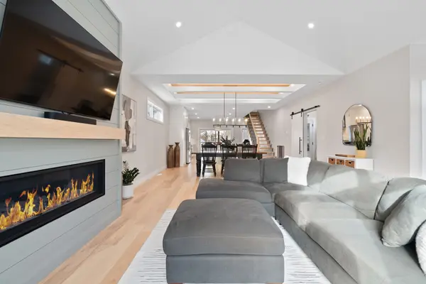 18 Lakeview RD, Oro-medonte, ON L0L 2E0