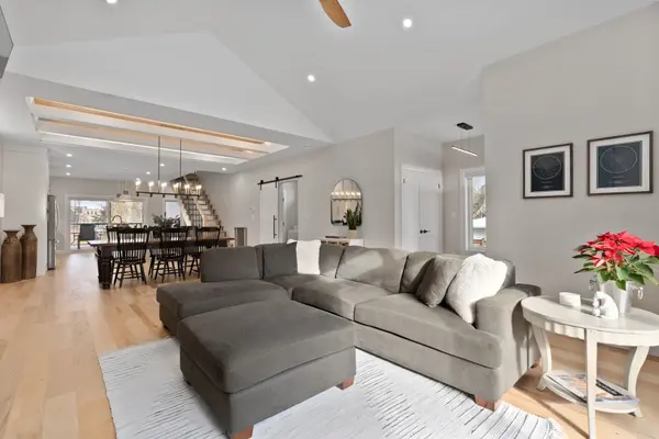 18 Lakeview RD, Oro-medonte, ON L0L 2E0