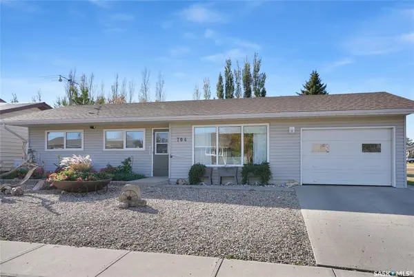 704 Leeville DRIVE, Assiniboia, SK S0H 0B0