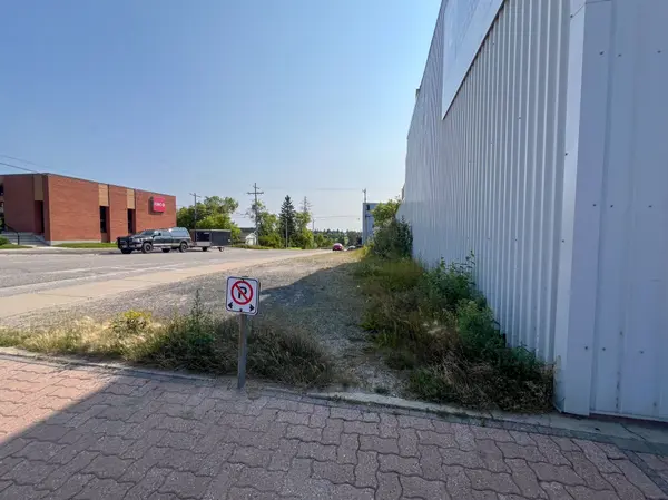 126 Sixth AVE, Cochrane, ON P0L 1C0