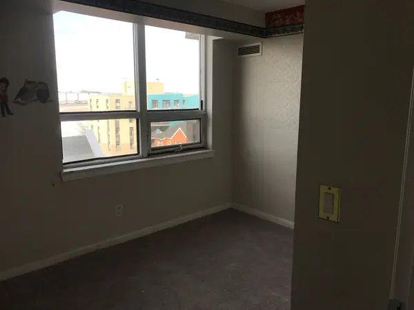 4 Elsinore PATH #602, Toronto W06, ON M8V 4G7