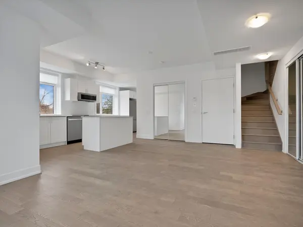 1085 Douglas Mccurdy Common #212, Mississauga, ON L5G 0C6