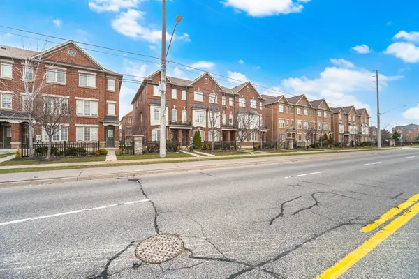 30 Peach DR W, Brampton, ON L6R 0W5