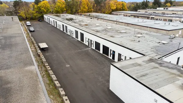 1244 Speers RD, Oakville, ON L6L 2X4