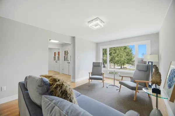 38 Marilyn ST, Caledon, ON L7C 1H5