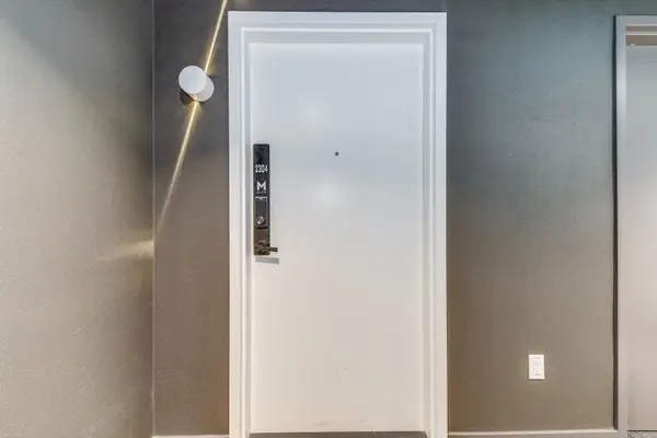 3883 Quartz RD #2304, Mississauga, ON L5B 0M4