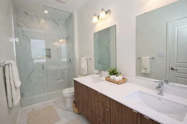 3189 Mintwood CIR, Oakville, ON L6H 7C3