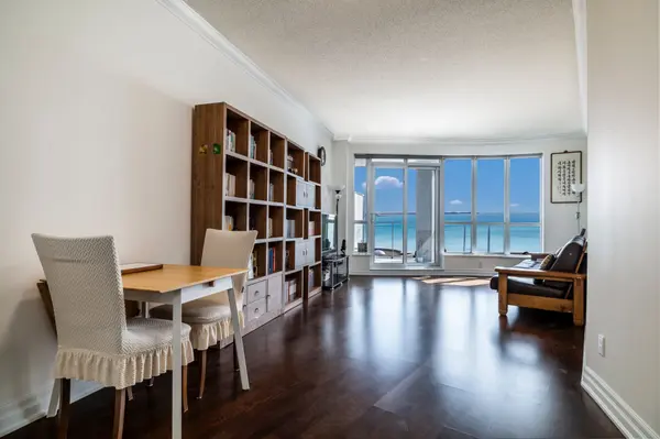2087 Lake Shore BLVD W #1504, Toronto W06, ON M8V 4G3