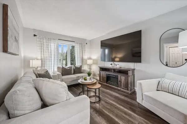 18 Avenue RD, Cambridge, ON N1R 1B7