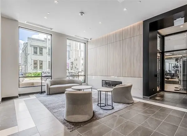 1 Jarvis ST #521, Hamilton, ON L8R 3J2