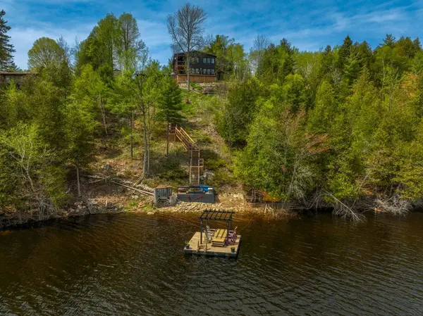 1130 Hummingbird LN, Central Frontenac, ON K0H 0B6