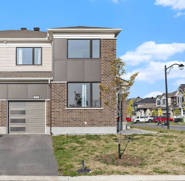 165 Yearling CIR, Stittsville - Munster - Richmond, ON K0A 2Z0