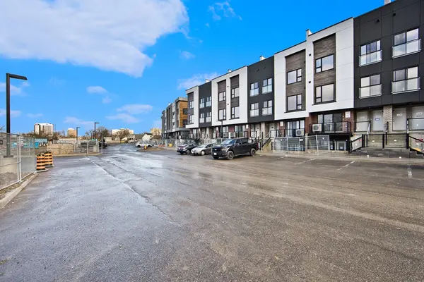 16 Melbourne AVE #105B, St. Catharines, ON L2P 3J8