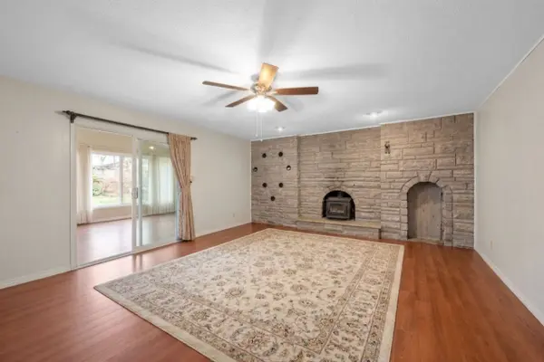 1112 St Pierre ST, Orleans - Convent Glen And Area, ON K1C 1L5