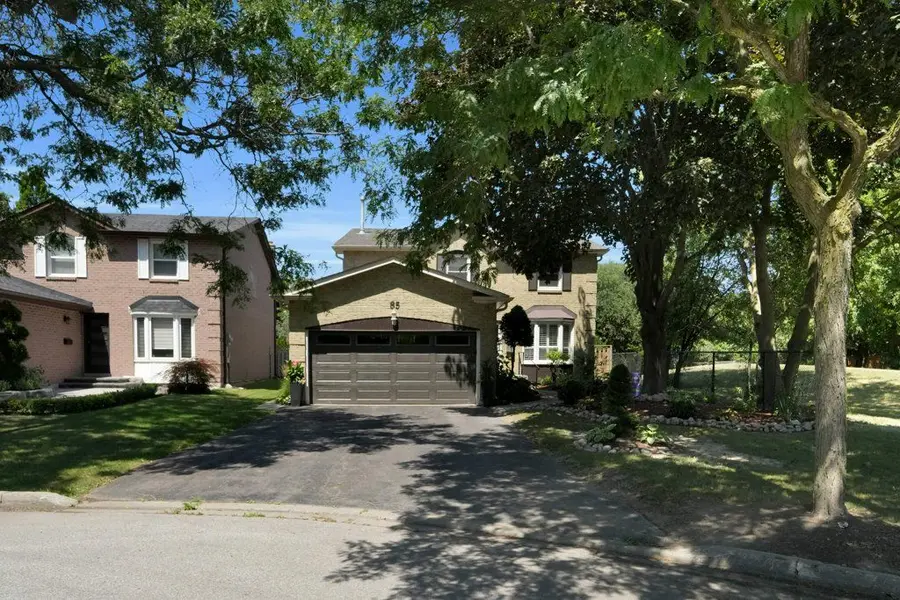 85 Colvin CRES, Vaughan, ON L4J 2N7