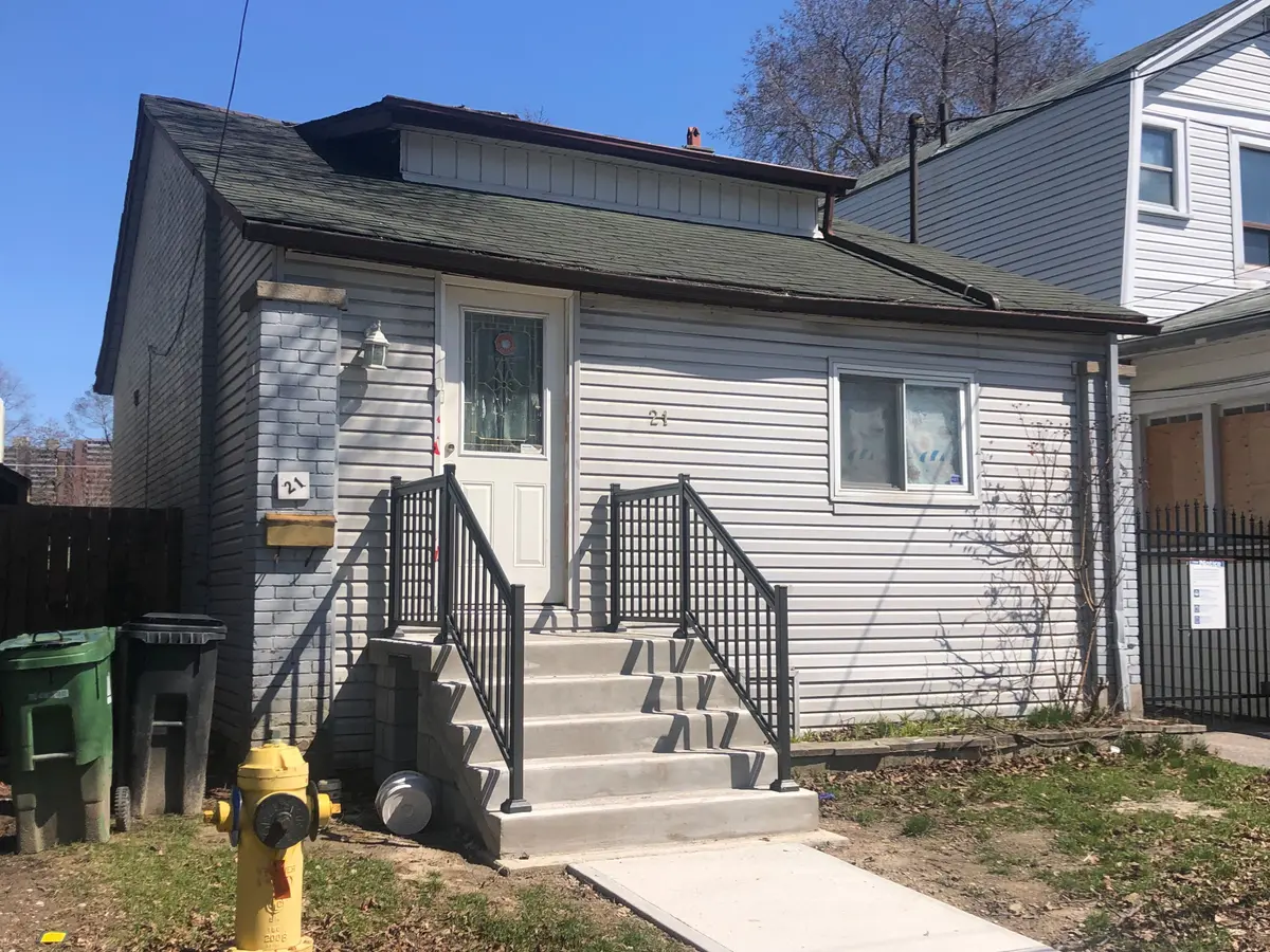 21 Eastdale AVE, Toronto E03, ON M4C 4Z8