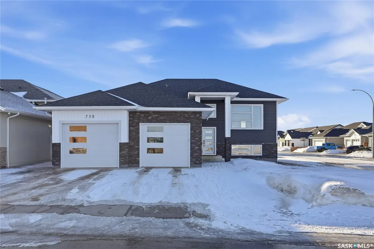 818 Ballesteros CRESCENT, Warman, SK S0K 4S3