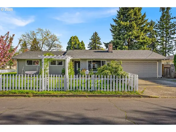 821 JOHNSON ST, Woodburn, OR 97071