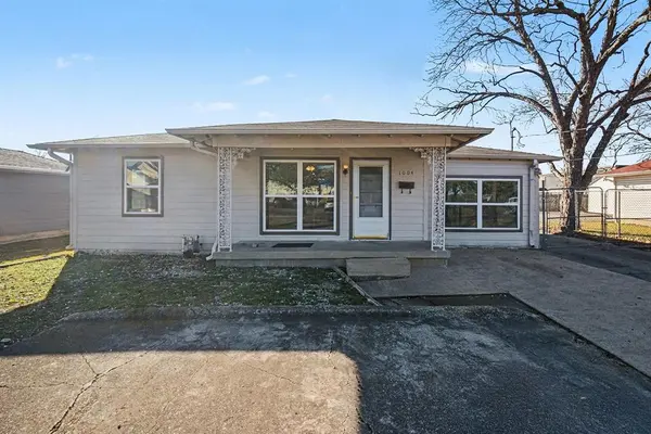 1004 18th Place, Plano, TX 75074