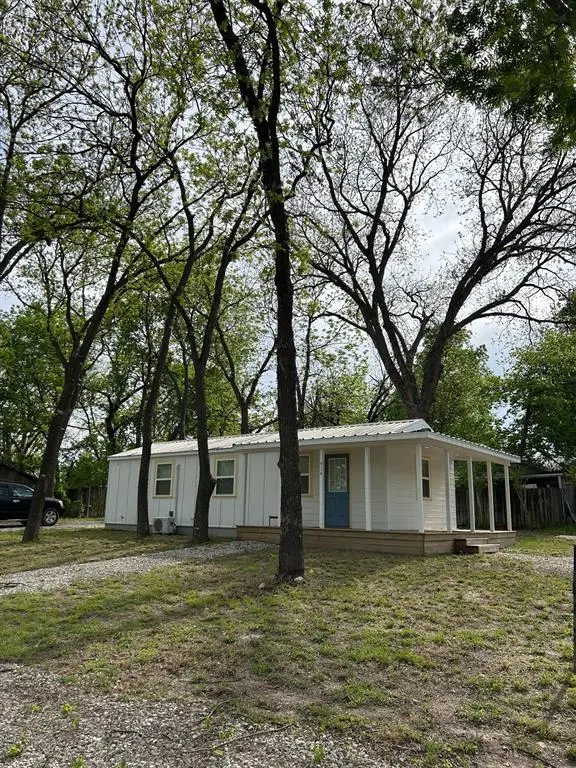 414 N Avenue F, Clifton, TX 76634