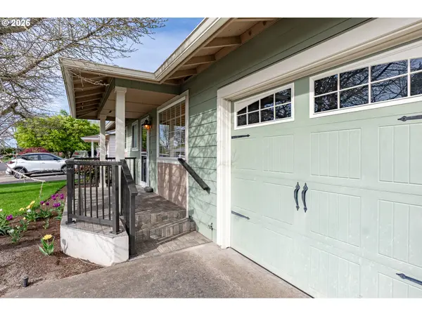 1750 VANDERBECK LN, Woodburn, OR 97071