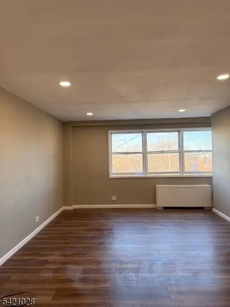 39 E 39Th St #D, Paterson City, NJ 07514