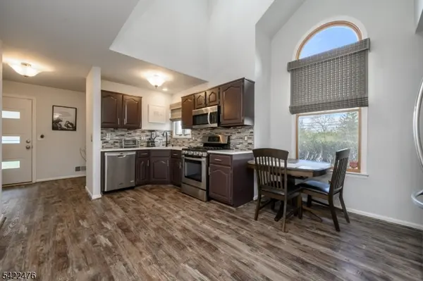 675 Raritan Rd #24, Clark Twp., NJ 07066