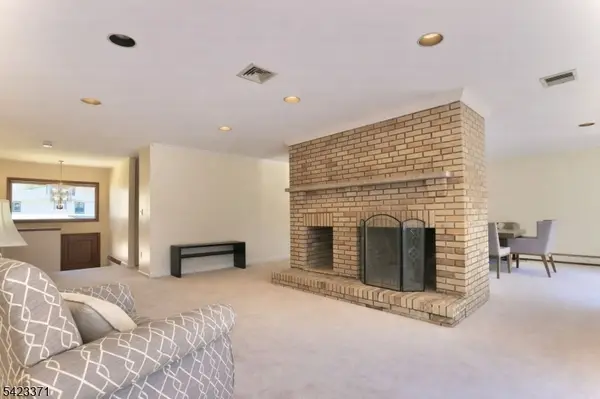 442 Marlboro Rd, Englewood City, NJ 07631